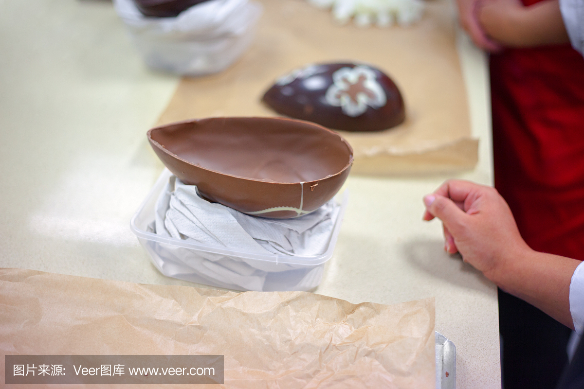 制作巧克力蛋糕
