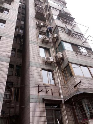 厨房铸铁管 漏水怎么办