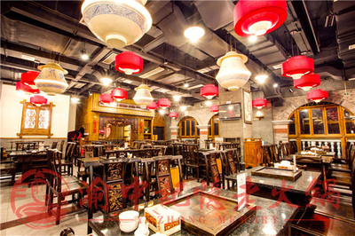 200平米火锅店多少桌