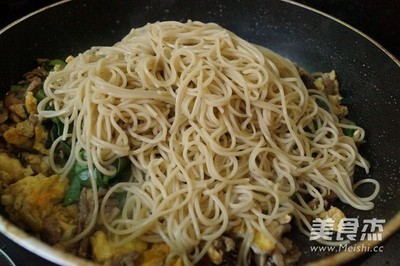 香菇炒面汤的做法大全家常
