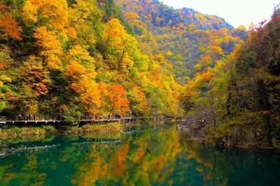 风景是水光山色