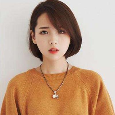 女生露耳短发