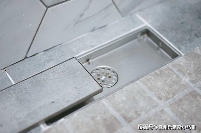 橱柜隐藏地漏