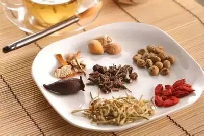 坐月子可以吃鸭血吗