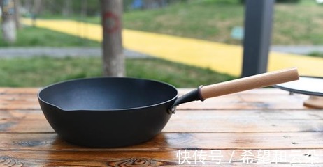 不粘锅可以用铁铲吗