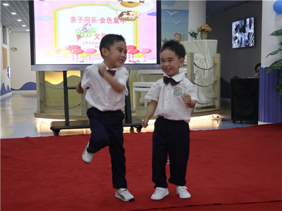 幼儿园女孩表演发型
