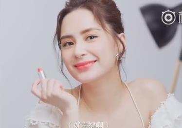 20岁化妆好还是不好