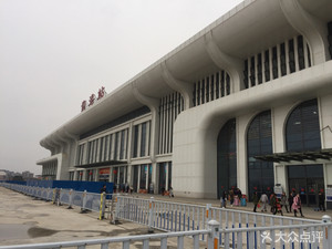 贵港火车站在哪里