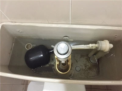 马桶水一直流