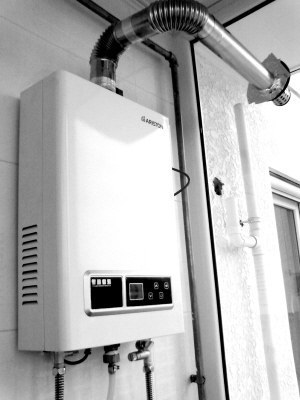 燃气快速热水器怎么用