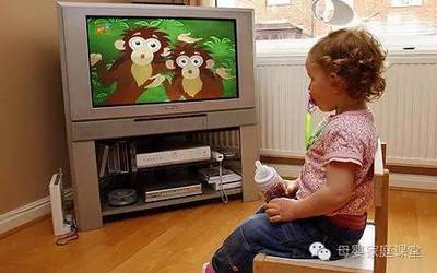 宝宝多大可以看电视,孩子可以看电视吗?