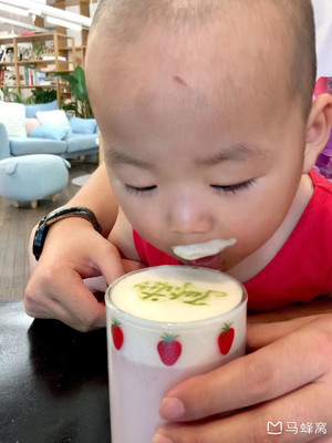 一岁宝宝可以喝奶茶吗