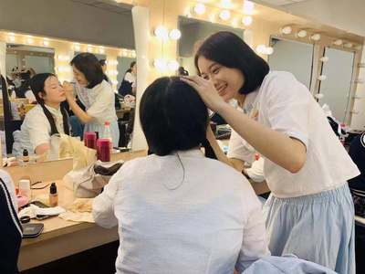 大学能化妆吗