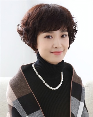 五十岁女人什么发型好看