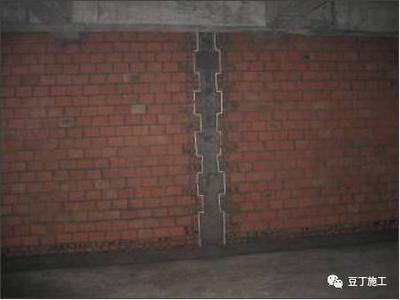 钢结构建筑造价低（钢结构建筑造价高吗）