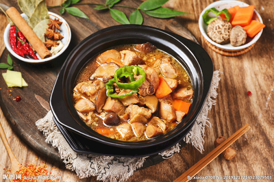 黄焖鸡肉煲做法大全家常