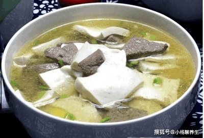 乌贼豆腐汤的做法大全家常