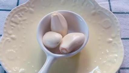 大蒜加冰糖治咳嗽吗