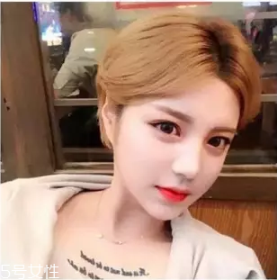 自然卷的刘海怎么打理