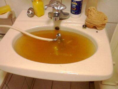 厨房排序管冒锈水