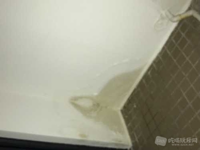 厨房为啥从上面漏水下来