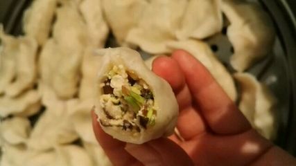 蒜苗香菇水饺