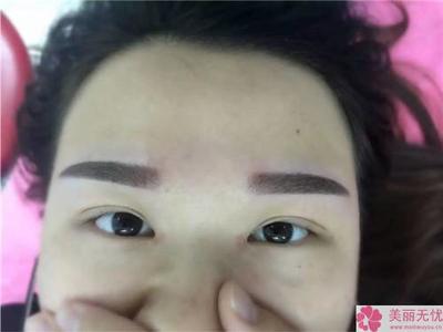身上来月经能纹眉吗