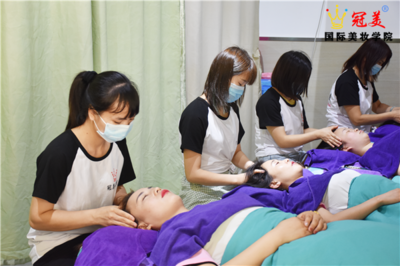 宝安美容学校