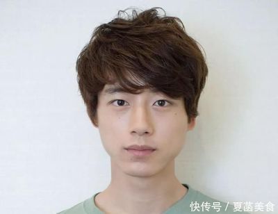 颧弓宽适合什么发型