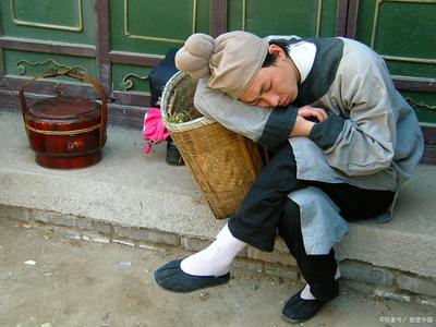 做梦帮助别人