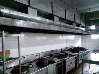 厨房的排烟管道一般在哪