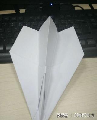 折纸飞机教学视频下载