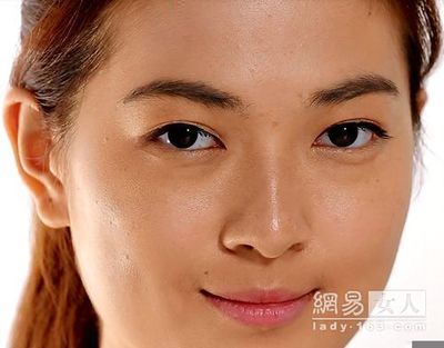 多层眼皮的人很漂亮