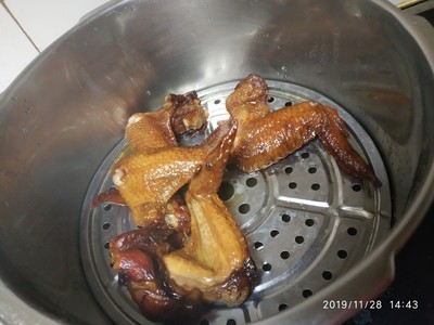腌制后的鸡翅要不要洗一下