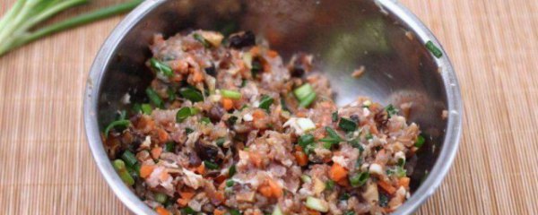 葱花猪肉饺子馅怎么调