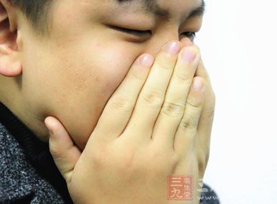 痰发绿是怎么回事