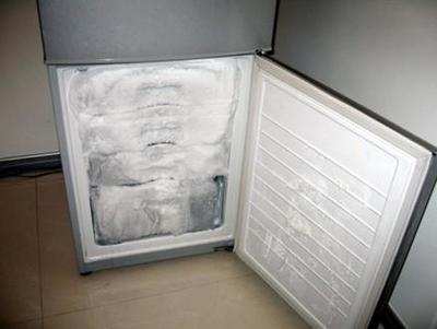 风冷冰箱冷藏室有水珠正常吗
