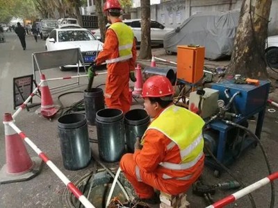厨房铸铁管 漏水怎么办