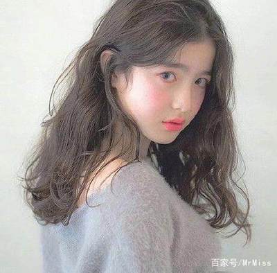 韩式烫发中长发微卷