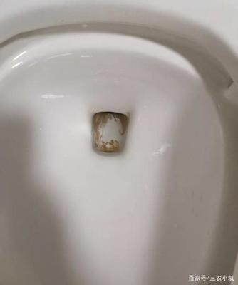 马桶臭味很重怎么办