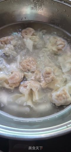 猪肉香菇芝麻抄手做法