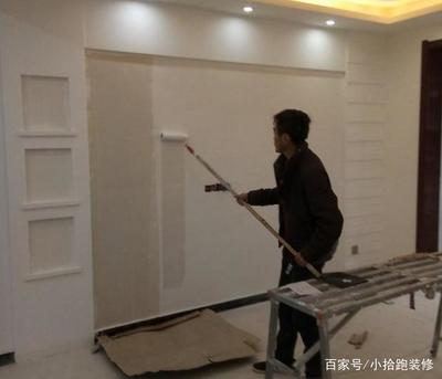 墙面壁纸怎么贴