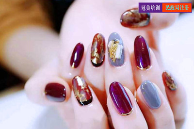 美容美甲学校哪个好