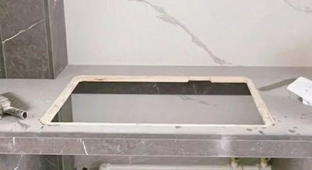 橱柜开孔切割灰尘