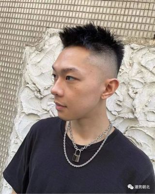 头发硬粗适合的发型