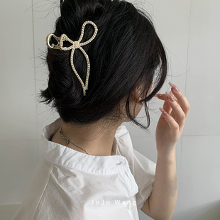 短发如何夹发夹
