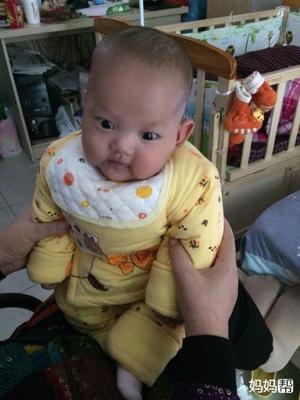 五个月宝宝吃多少奶量