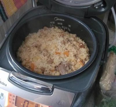 电饭锅土豆饭简单做法