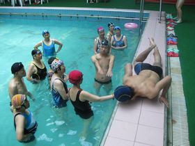 西安游泳培训女