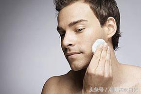 男生脸部毛孔粗大怎么办